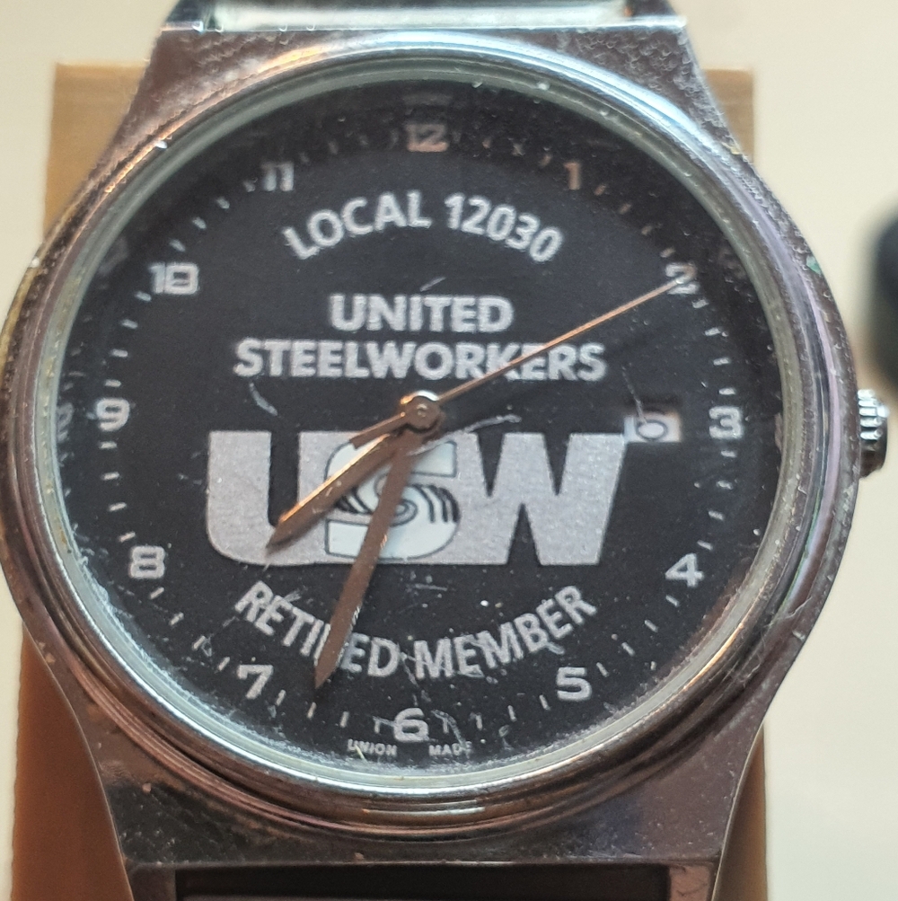 United Steelworkers Retired Member Silver/Black Men's Watch w/Date